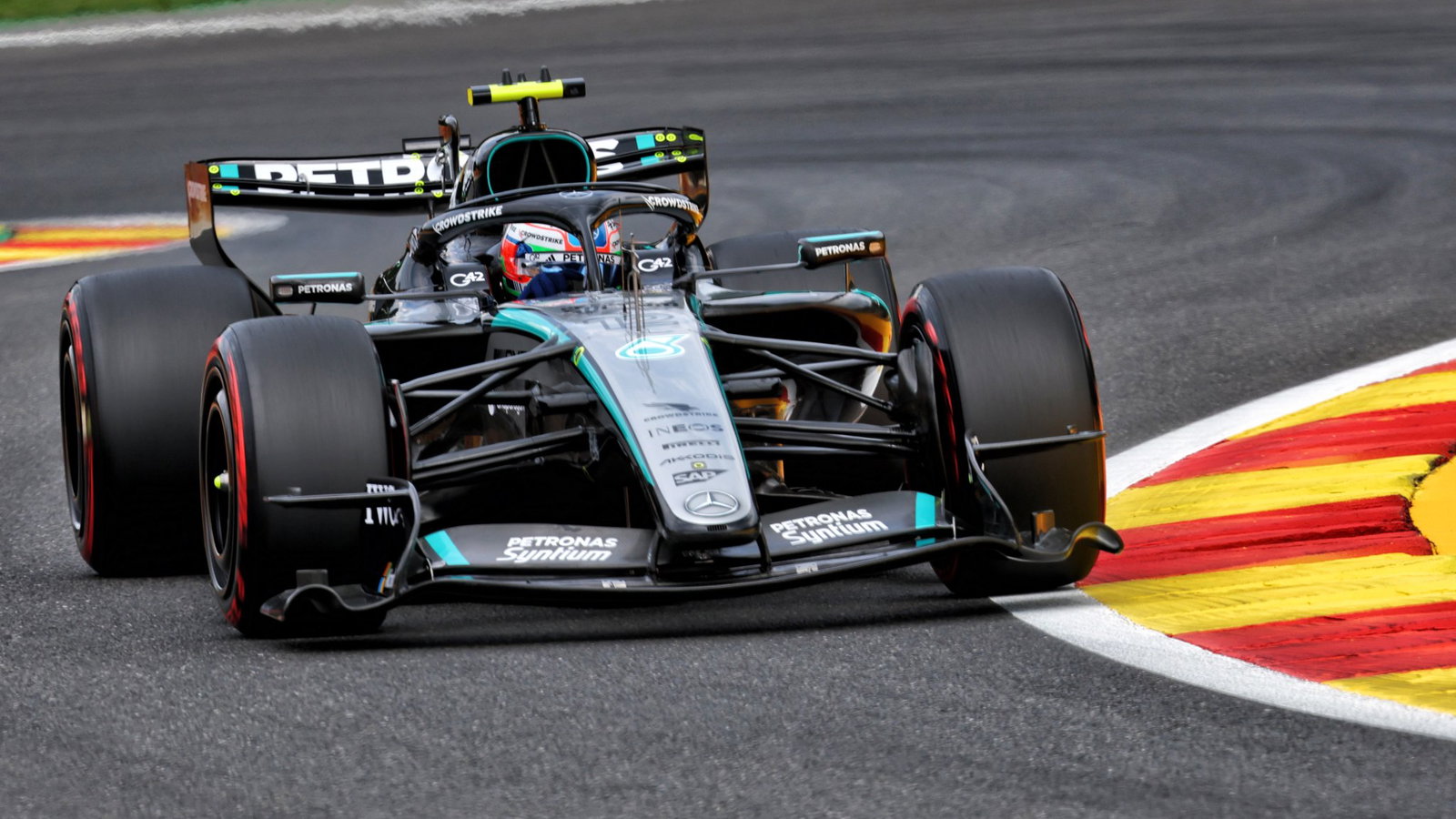 Antonelli set the pace in second practice