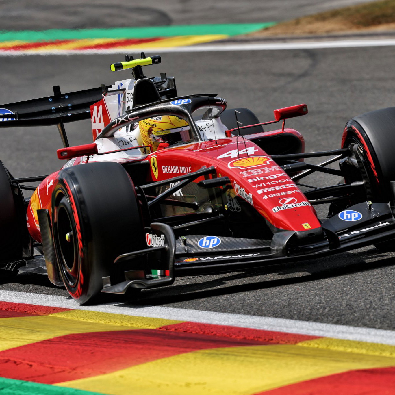 Hamilton is relying on an old school approach after ditching Ferrari's simulator