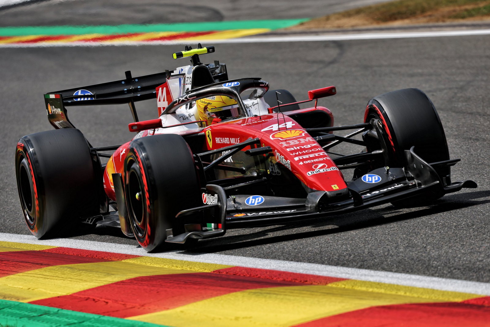 Hamilton is relying on an old school approach after ditching Ferrari's simulator