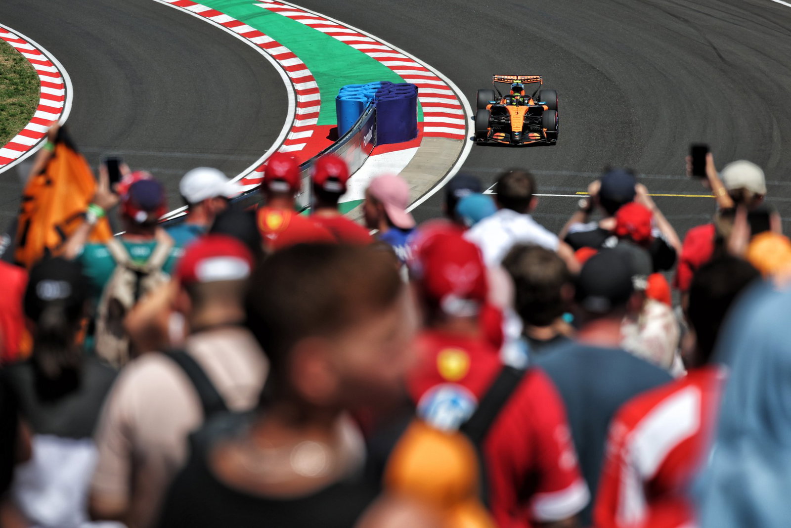 Norris on his way to pole in Hungary