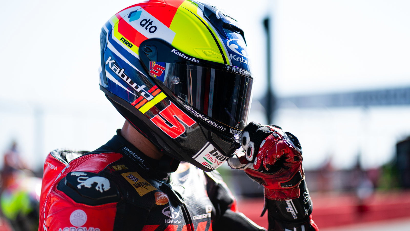 Yari Montella, 2026 UK WorldSBK, entering pit box. Credit: Tony Goldsmith.