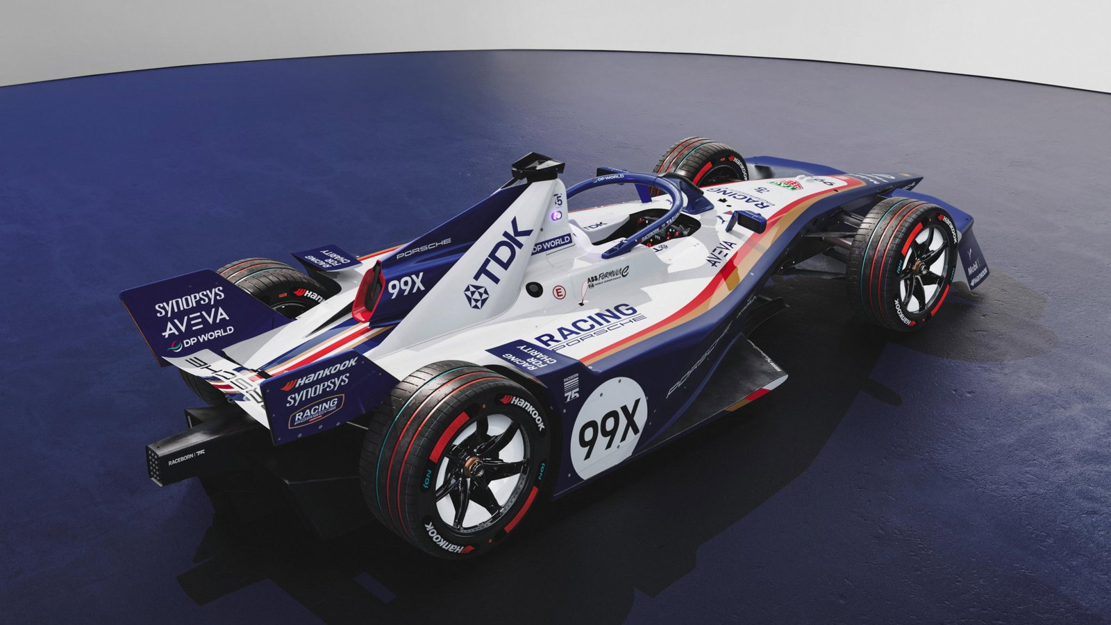 Porsche has revived an iconic look for the London E-Prix