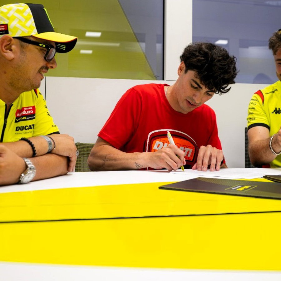 Fermin Aldeguer signs for VR46 Ducati.