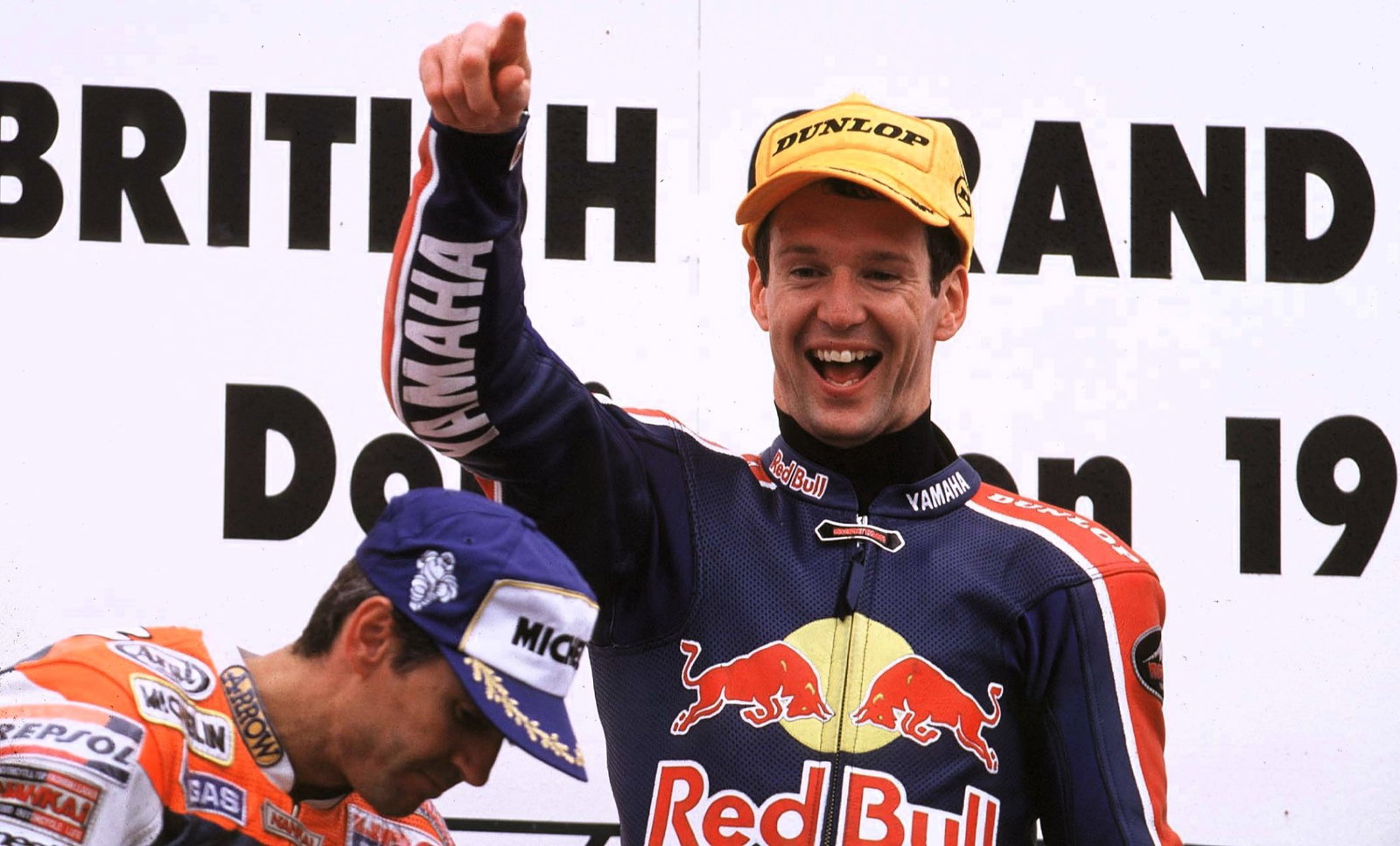 Simon Crafar wins the 1998 British 500cc Grand Prix.