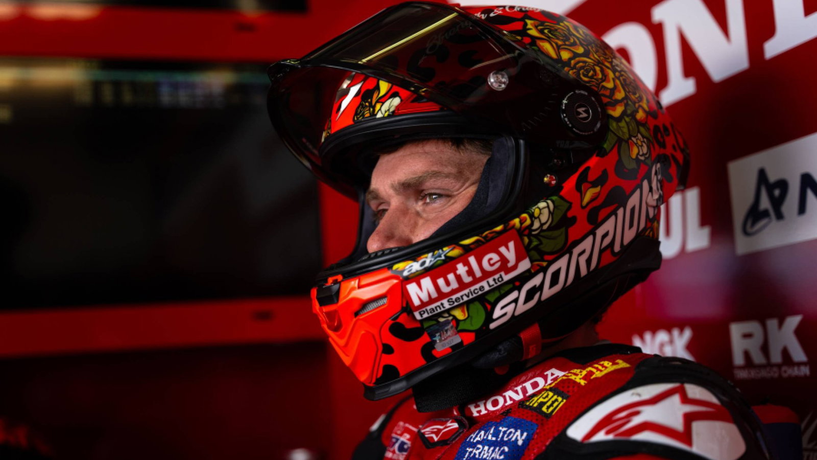 Jake Dixon, August 2026 Estoril HRC WorldSBK Test, pit box. Credit: Honda Racing Corporation.
