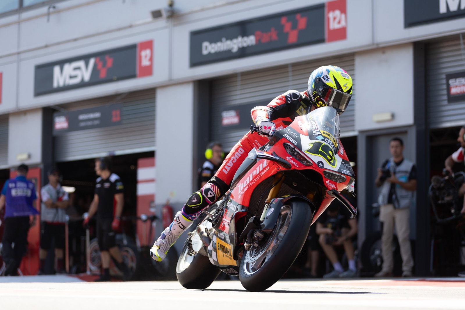 Alvaro Bautista, 2026 UK WorldSBK, exiting pit box. Credit: Gold and Goose.