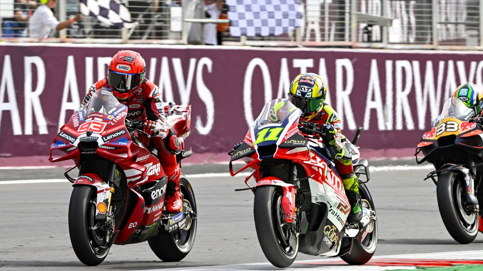 Marc Marquez holds off Diogo Moreira for 9th in the Silverstone Sprint.