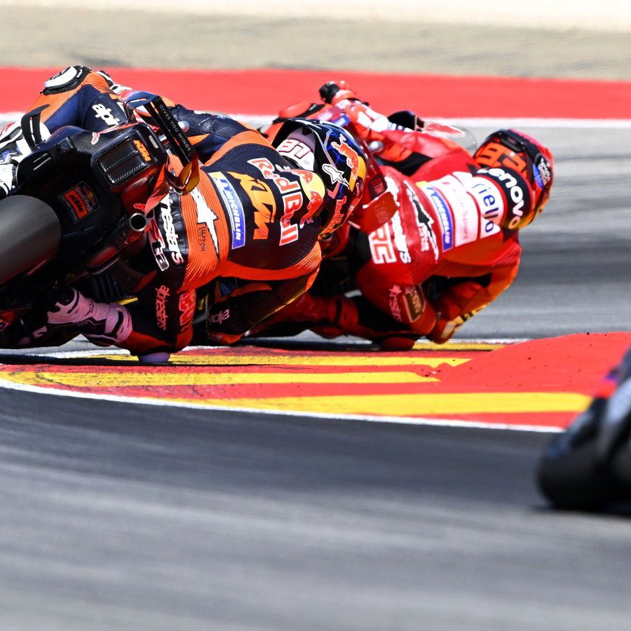 Pedro Acosta chases race leader Marc Marquez, 2026 Aragon MotoGP.