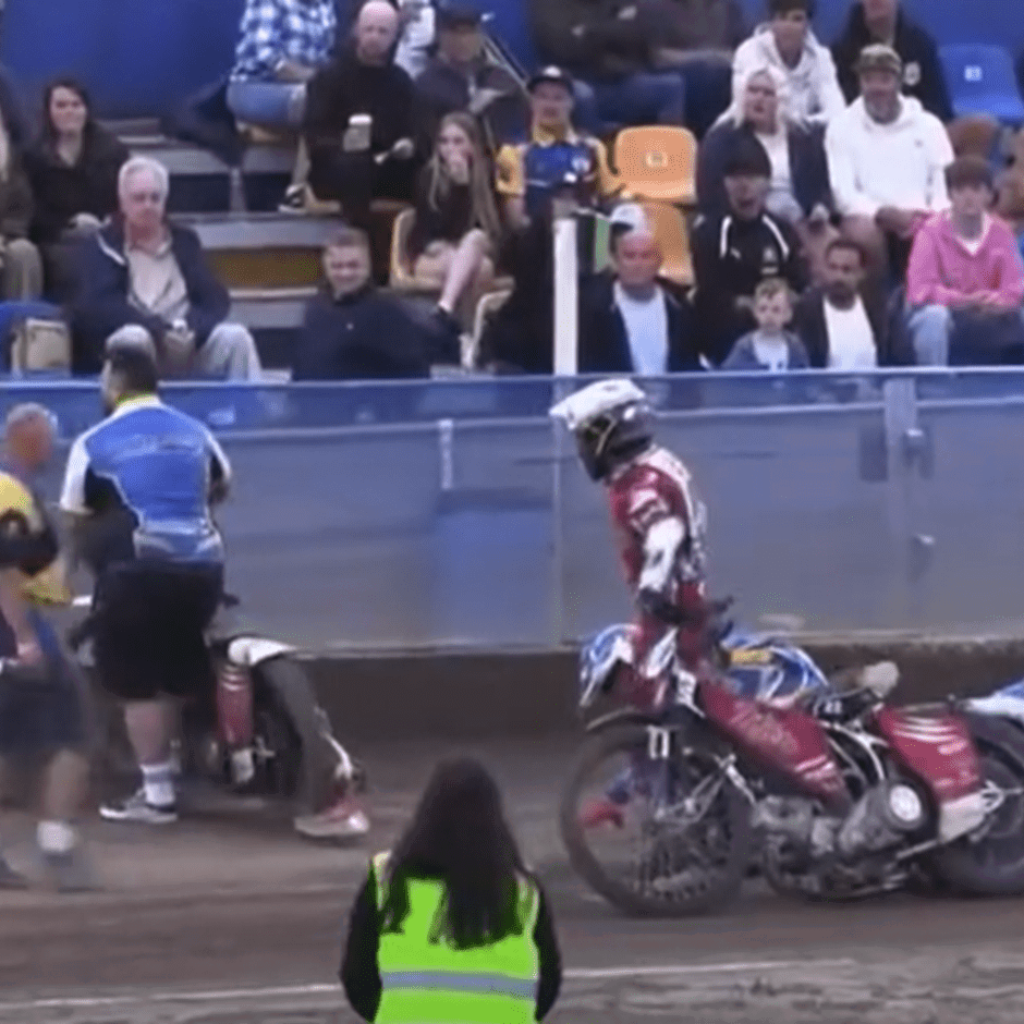Chris Harris/Ben Barker incident at Plymouth vs Glasgow speedway meeting. Credit: Facebook/Chris 'Bomber' Harris.