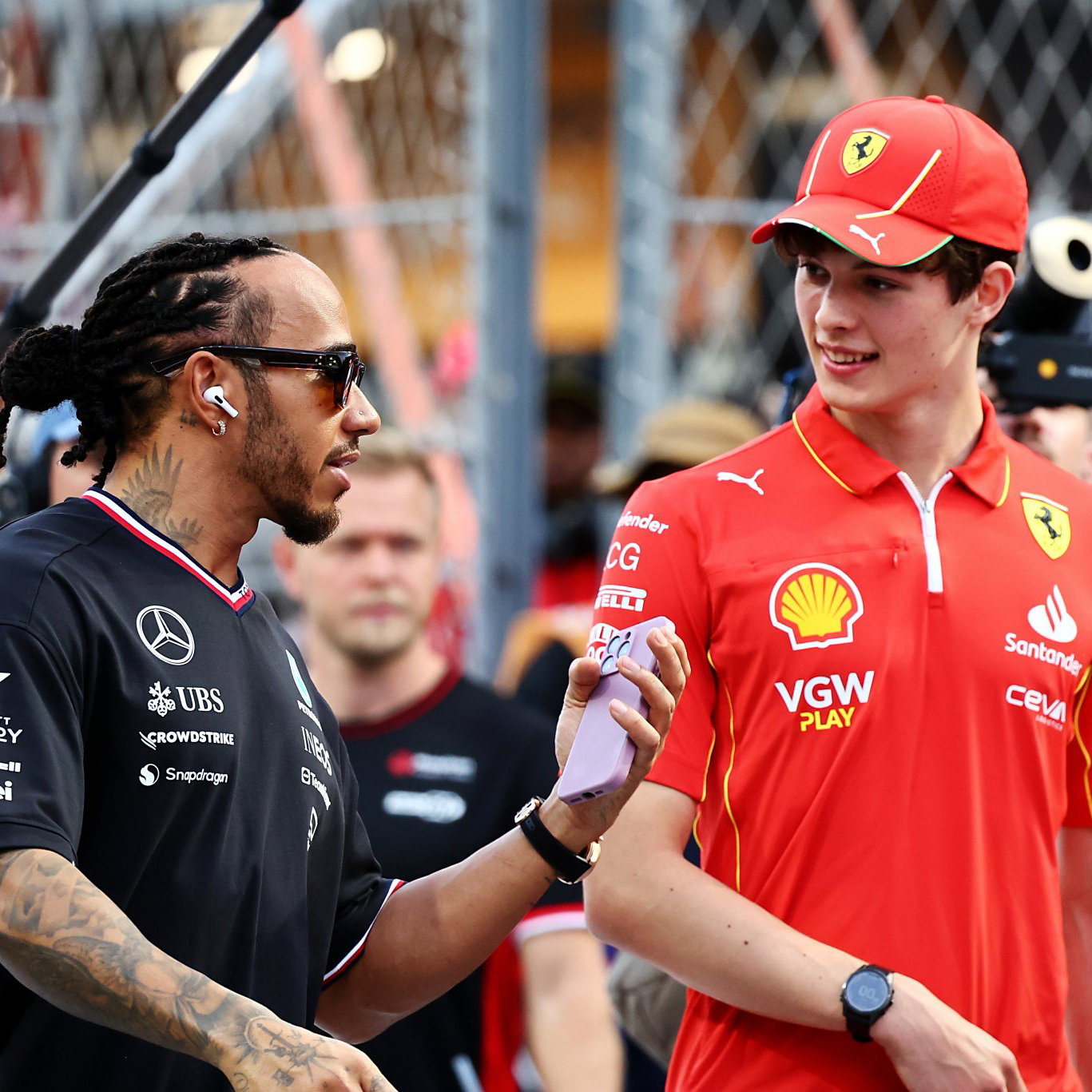 Lewis Hamilton and Ollie Bearman at the 2024 Saudi Arabian Grand Prix