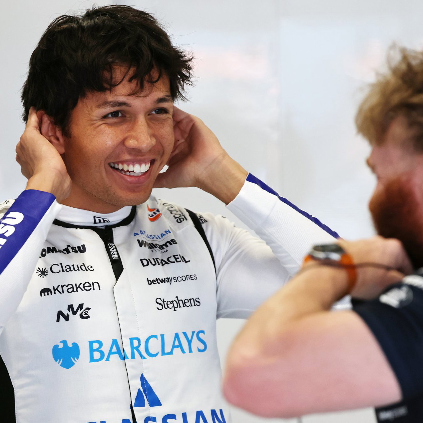 Albon will remain with Williams into 2027