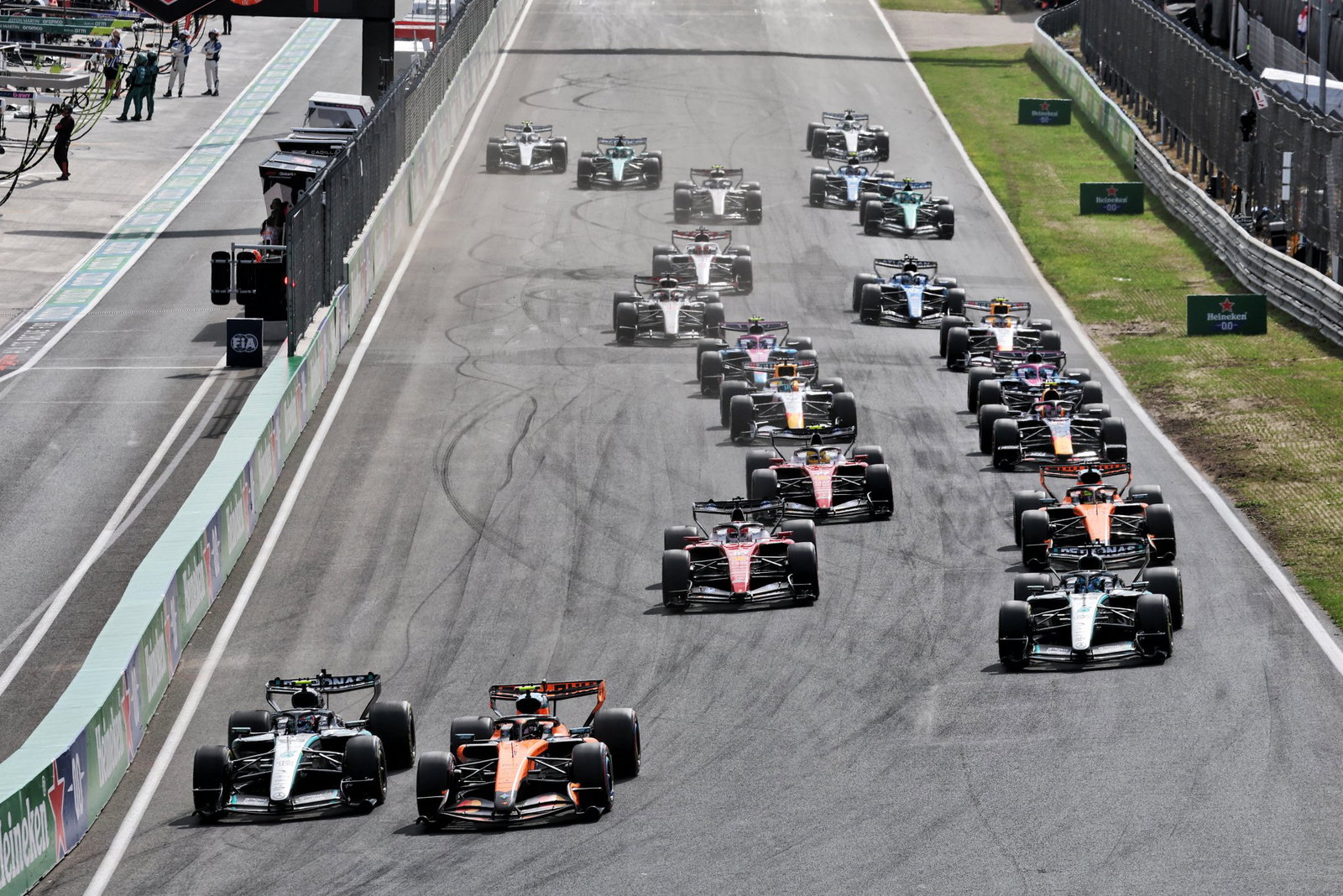 Antonelli jumped ahead of Norris at the restart 