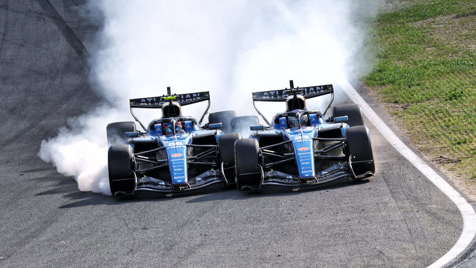 Sainz locked up when defending from Albon