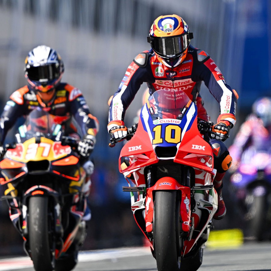 Luca Marini (Honda), Pedro Acosta (KTM), MotoGP 2026.
