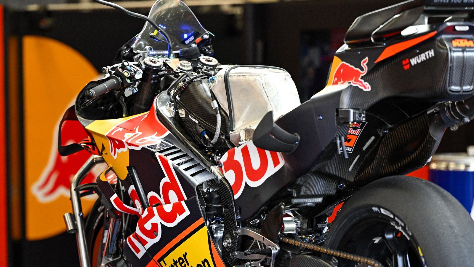 KTM RC16.