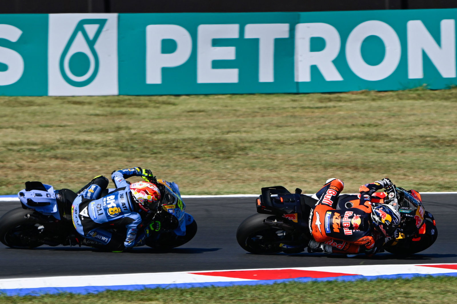Pedro Acosta, Fermin Aldeguer, 2026 MotoGP San Marino Grand Prix, Sprint. Credit: Gold and Goose.
