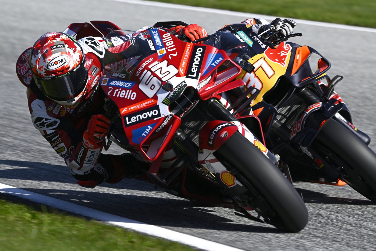 Francesco Bagnaia, Pedro Acosta, 2026 MotoGP Austrian Grand Prix. Credit: Gold and Goose.