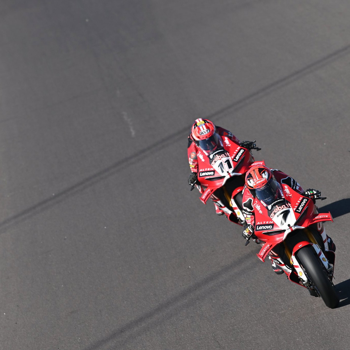 Iker Lecuona leads Nicolo Bulega, 2026 Italian WorldSBK. Credit: Gold and Goose.