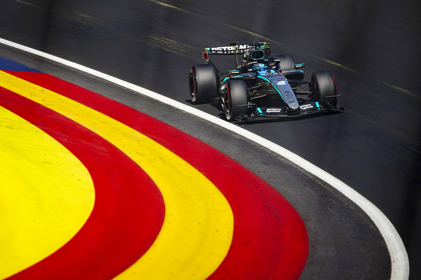 Mercedes is keen on the idea of a V8 engine