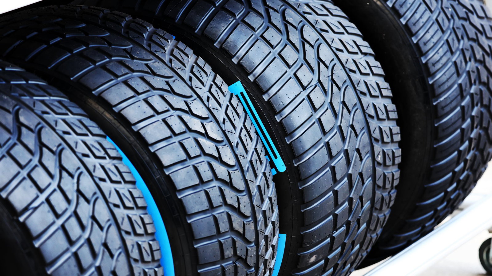 Wet tyres