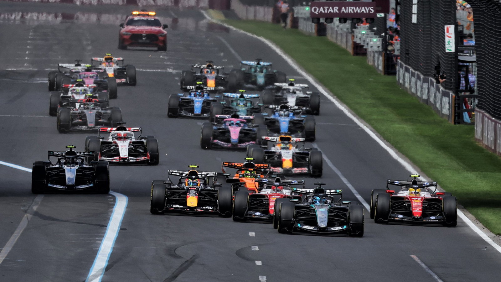 The start of the 2026 Australian Grand Prix