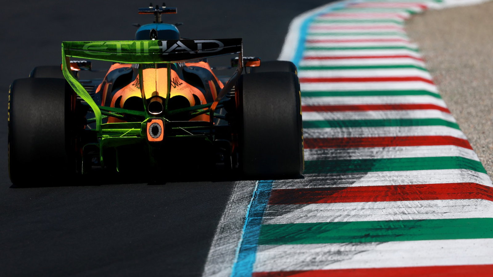 Piastri tests the H-wing at Monza