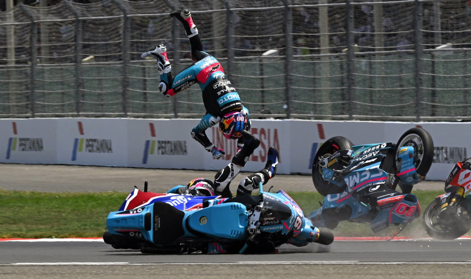 David Alonso highside, start, 2026 Mandalika Moto2 Grand Prix.