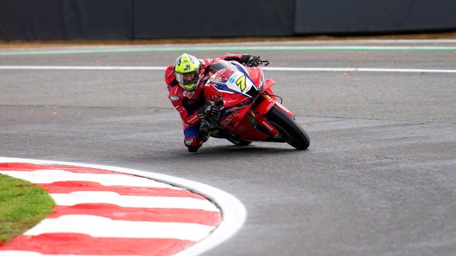 Hatch Files Ryan Vickers manages chatter return for BSB Brands Hatch Podium | Crash.net