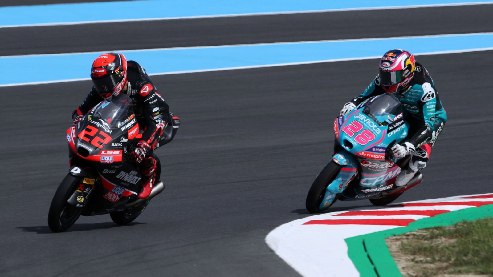 David Almansa and Maximo quiles took their Moto3 battle all the way to the chequered flag in Japan