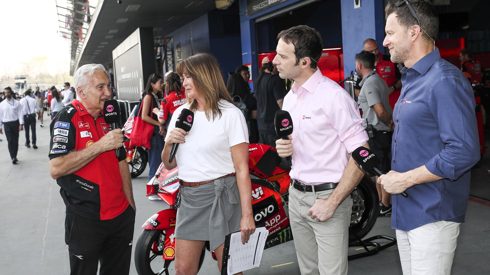Davide Tardozzi, Suzi Perry, Sylvain Guintoli, Neil Hodgson, TNT Sports.