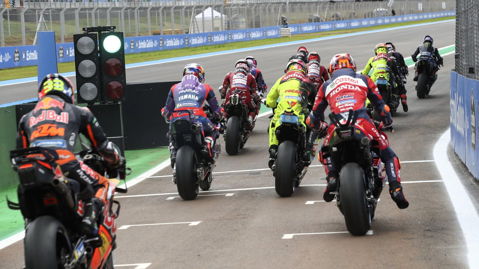 MotoGP’s 2027 race weekend changes: Better or worse?