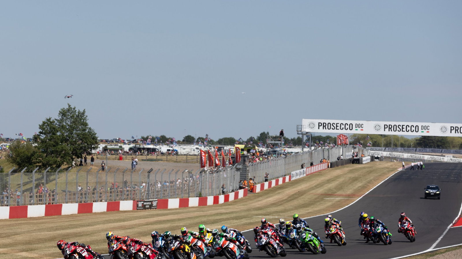 Race start, 2026 UK WorldSBK. Credit: Gold and Goose.