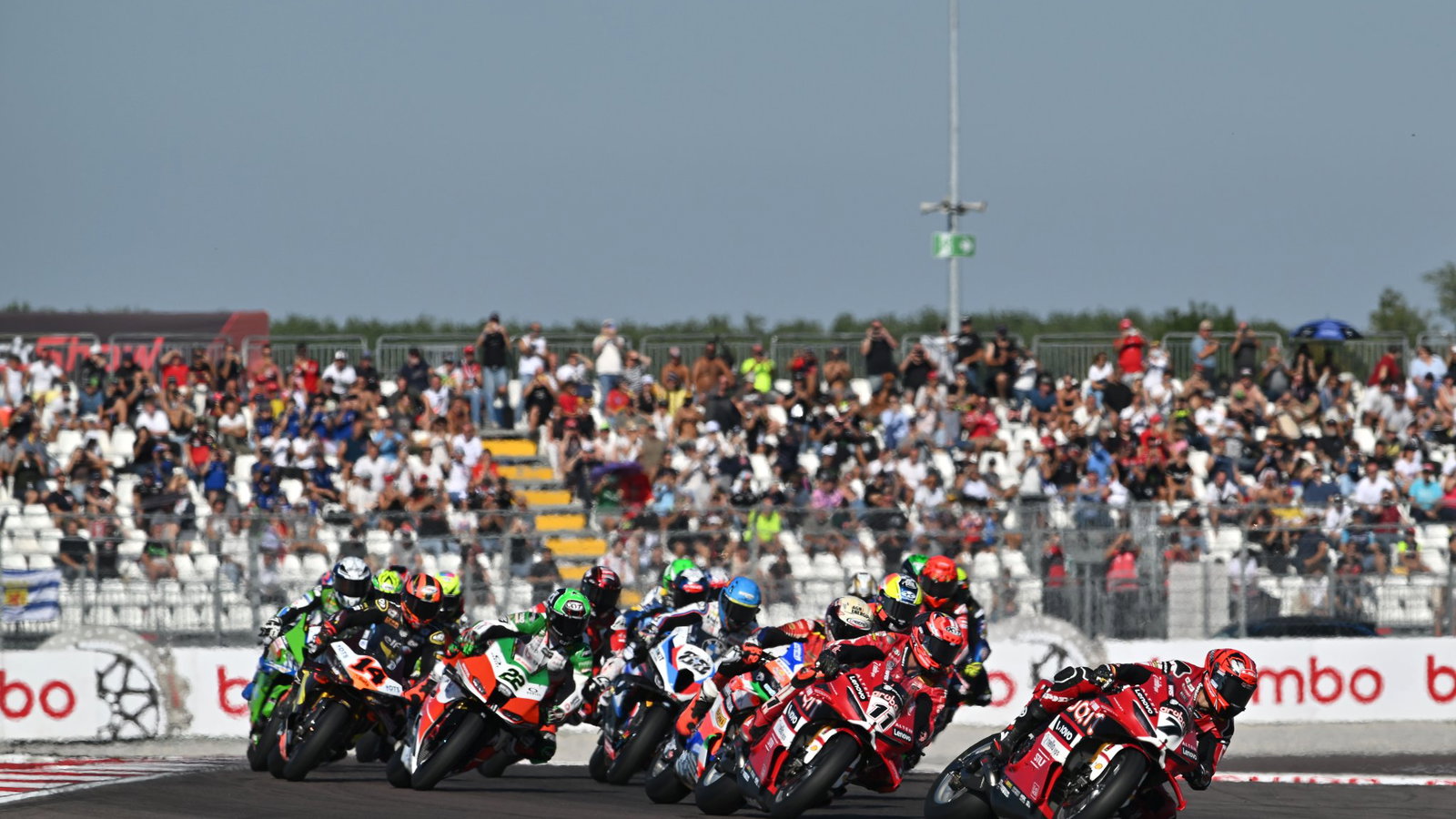 Race start, 2026 Italian WorldSBK. Credit: Gold and Goose.