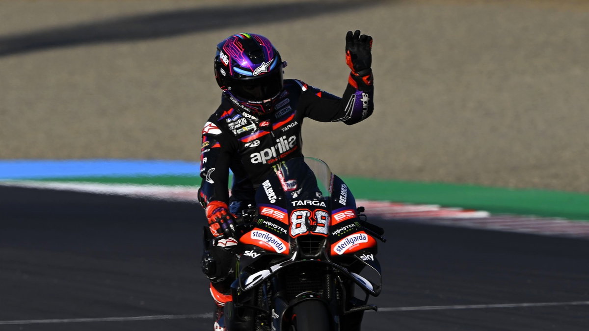 Jorge Martin snatches Japanese MotoGP pole from Marc Marquez