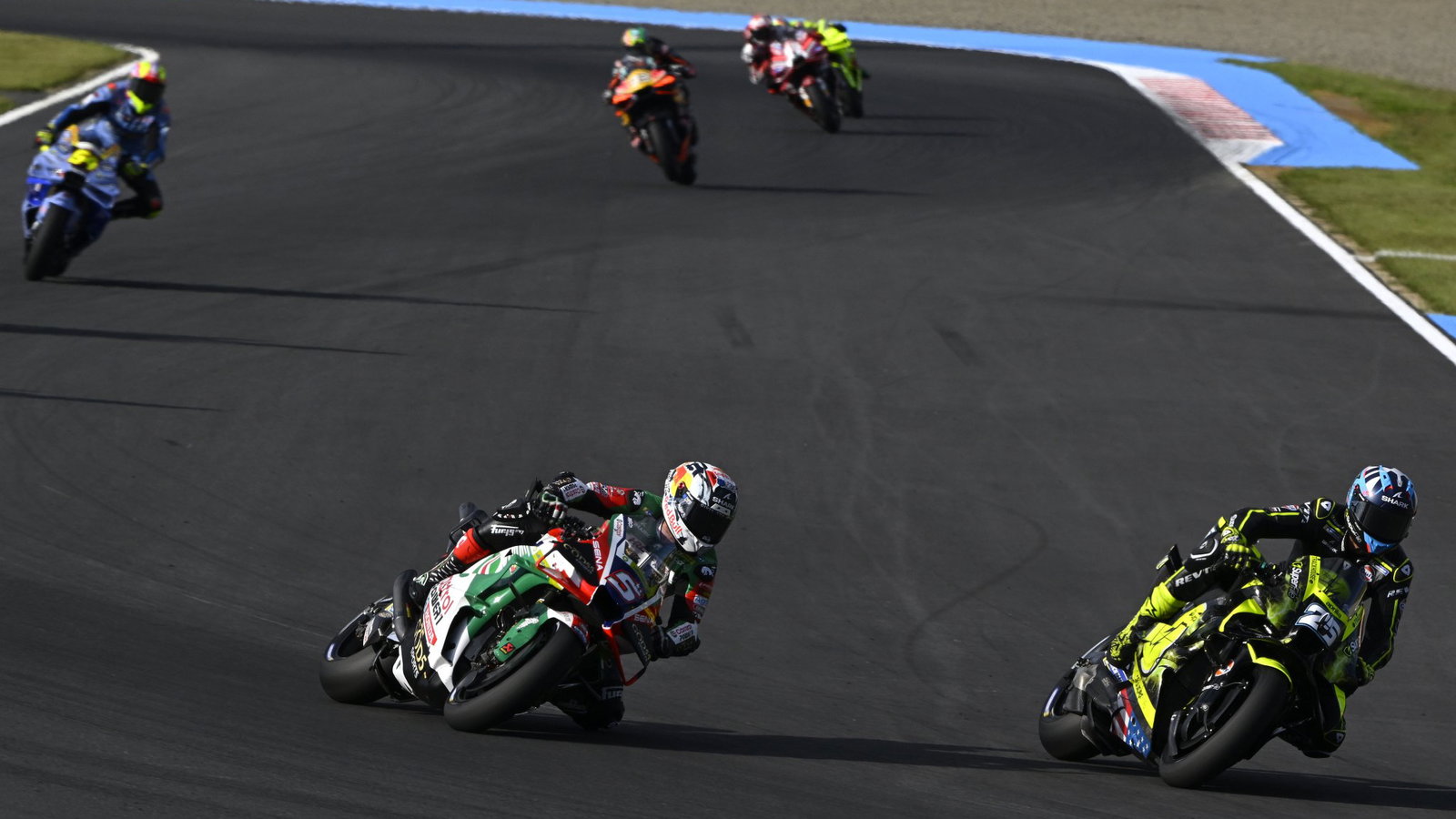 Raul Fernandez passes Johann Zarco, 2026 MotoGP Japanese Grand Prix. Credit: Gold and Goose.