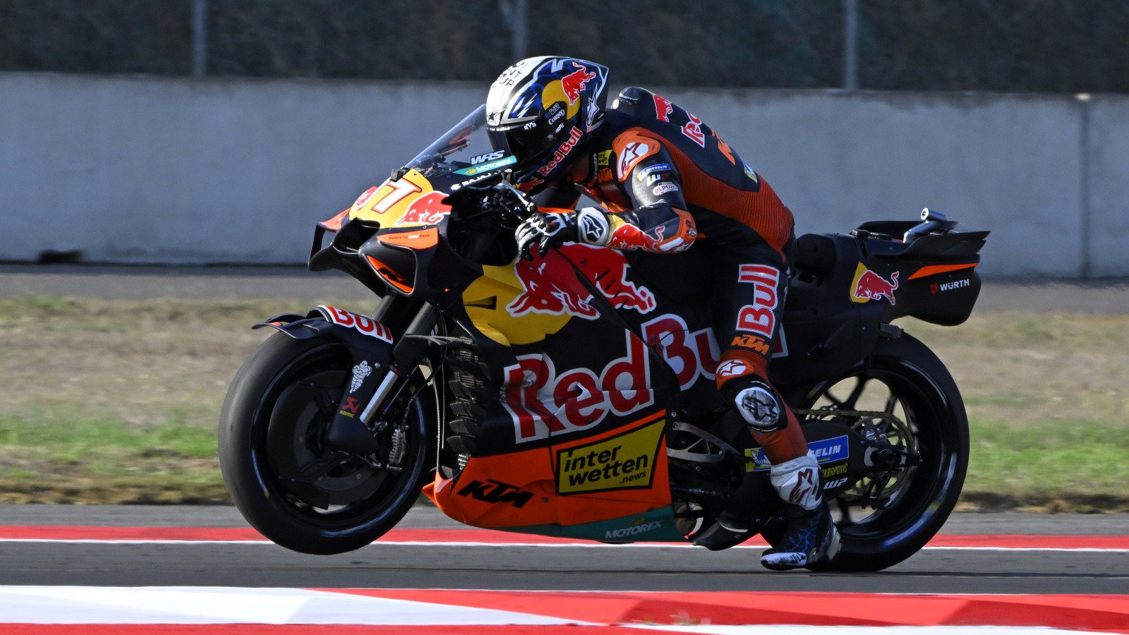 Has the front holeshot ban appears hurt KTM's race starts?