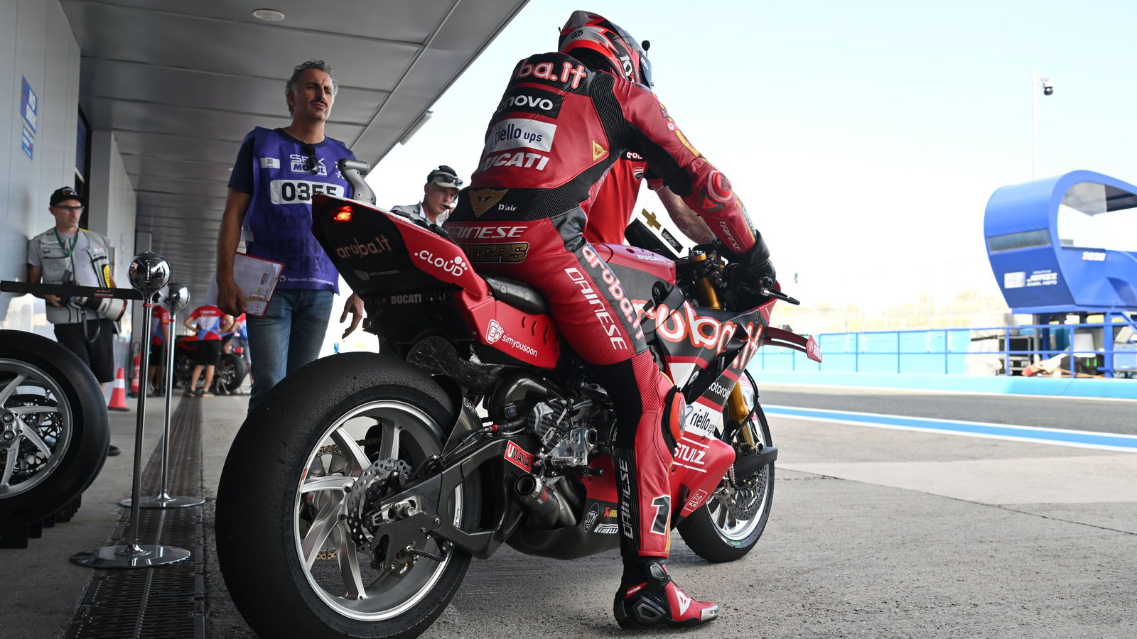 Nicolo Bulega, 2026 Spanish WorldSBK, leaving pit box. Credit: Gold and Goose.