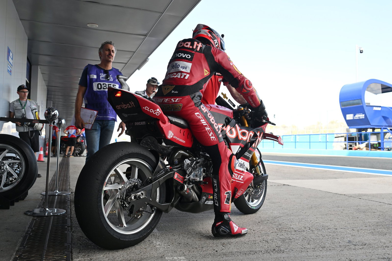 Nicolo Bulega, 2026 Spanish WorldSBK, leaving pit box. Credit: Gold and Goose.