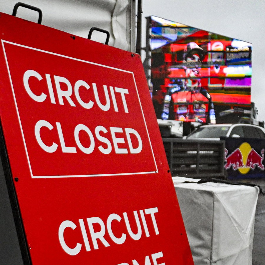 Rain delay on Sunday at Phillip Island, 2026 Australian MotoGP.