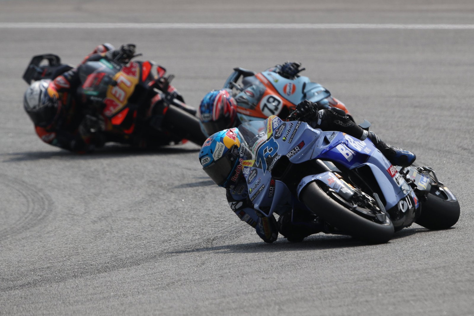 Alex Marquez leads Ai Ogura, Pedro Acosta, 2026 MotoGP Malaysian Grand Prix, Sprint. Credit: Gold and Goose.