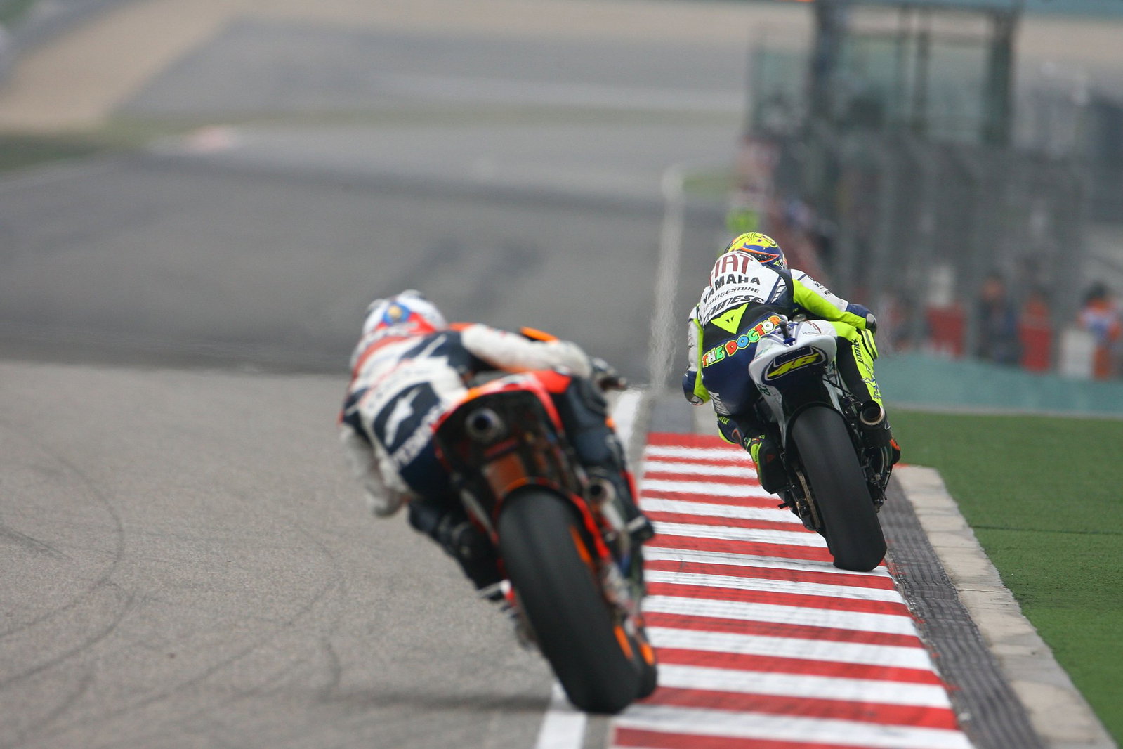 Dani Pedrosa chases Valentino Rossi, 2008 MotoGP Chinese Grand Prix. Credit: Gold and Goose.