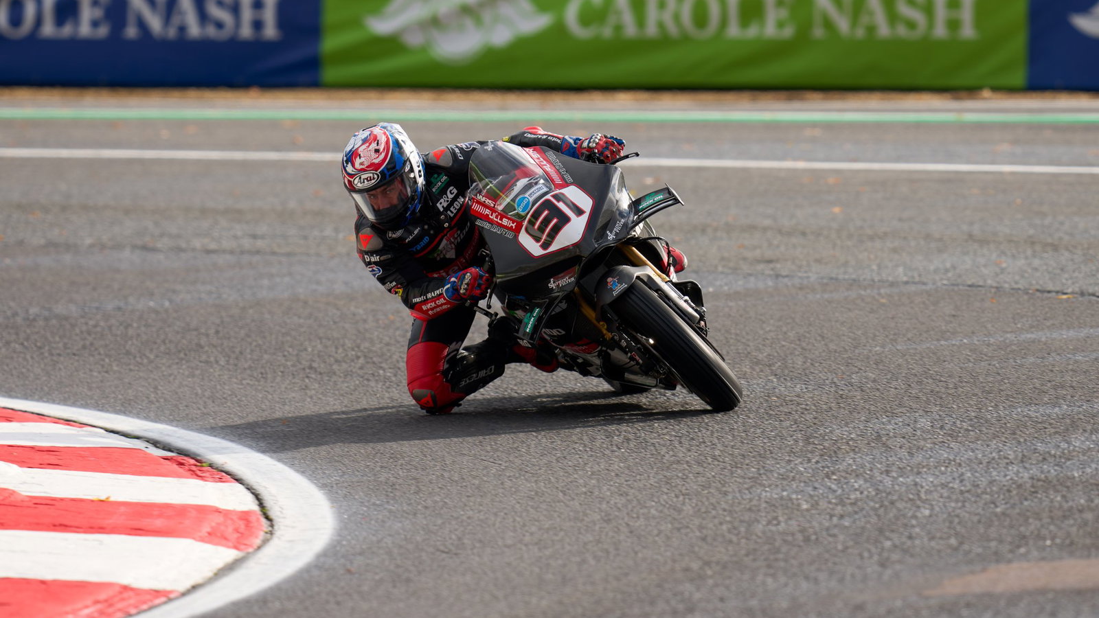 Leon Haslam suffered visor problems in the final race of the 2026 BSB season.