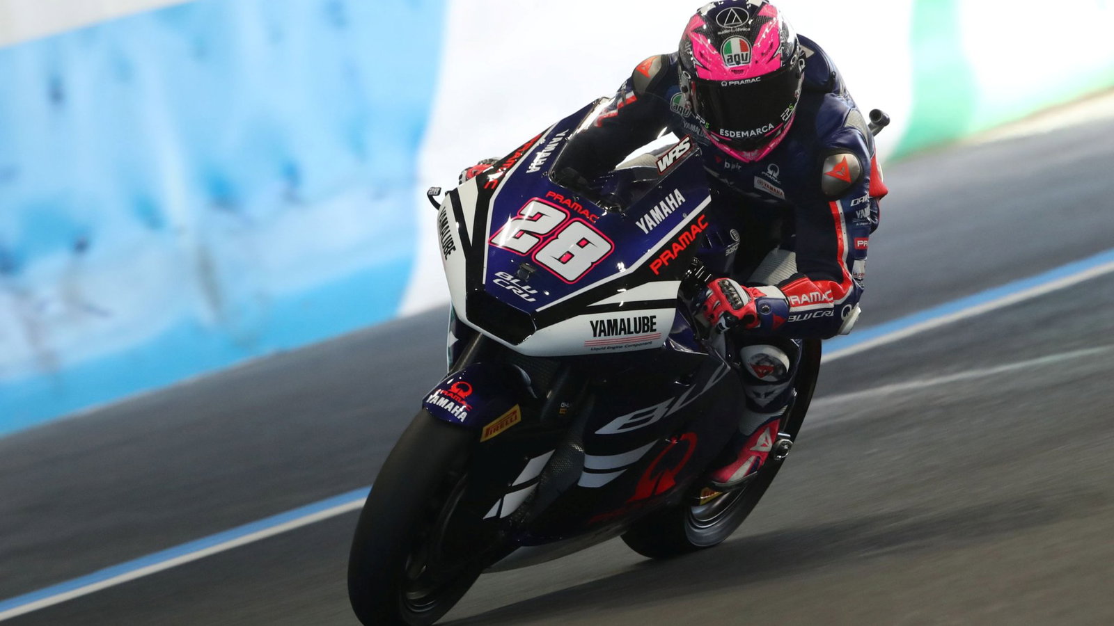 Izan Guevara secured Moto2 pole in Japan with a lap record