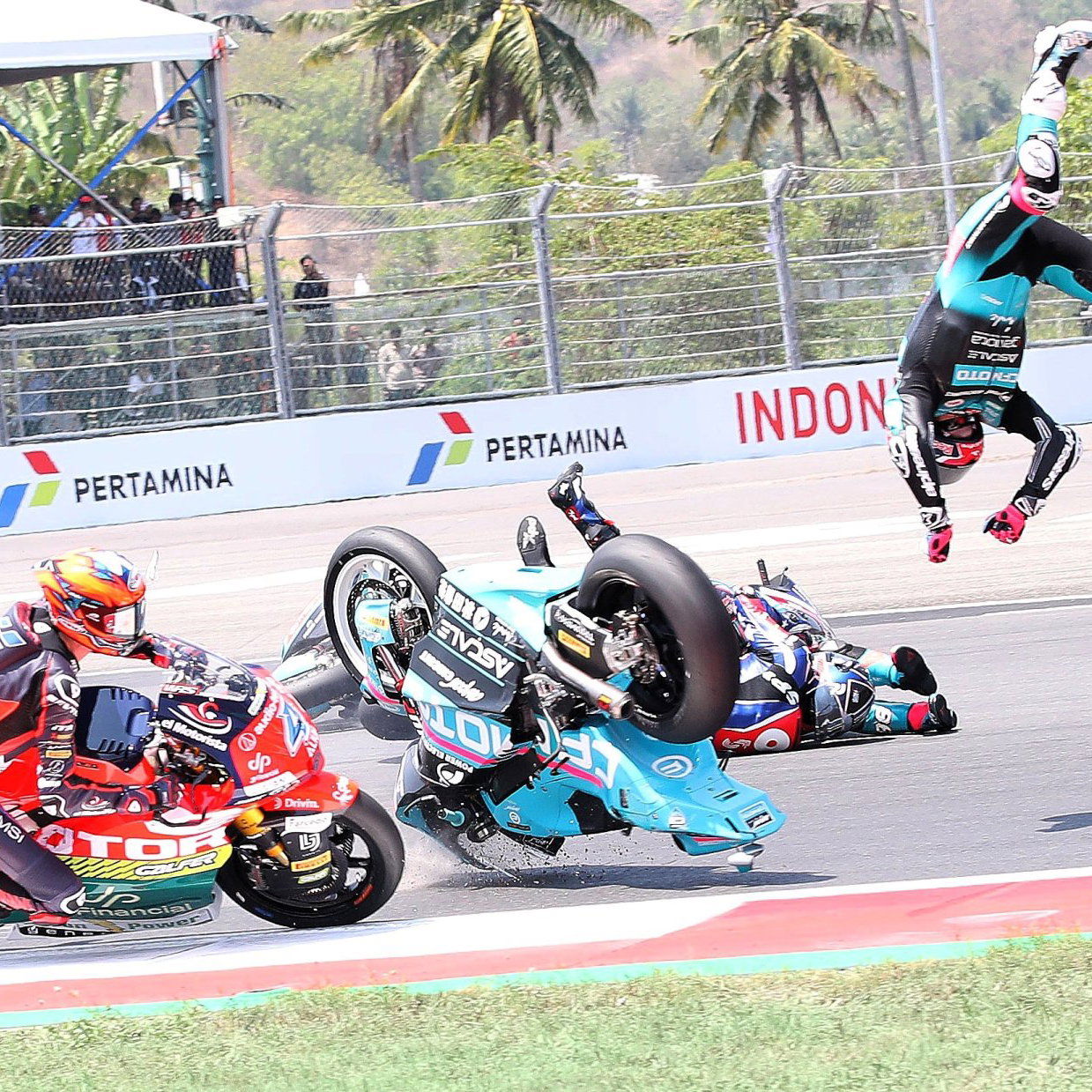 David Alonso highside, start, 2026 Mandalika Moto2 Grand Prix.