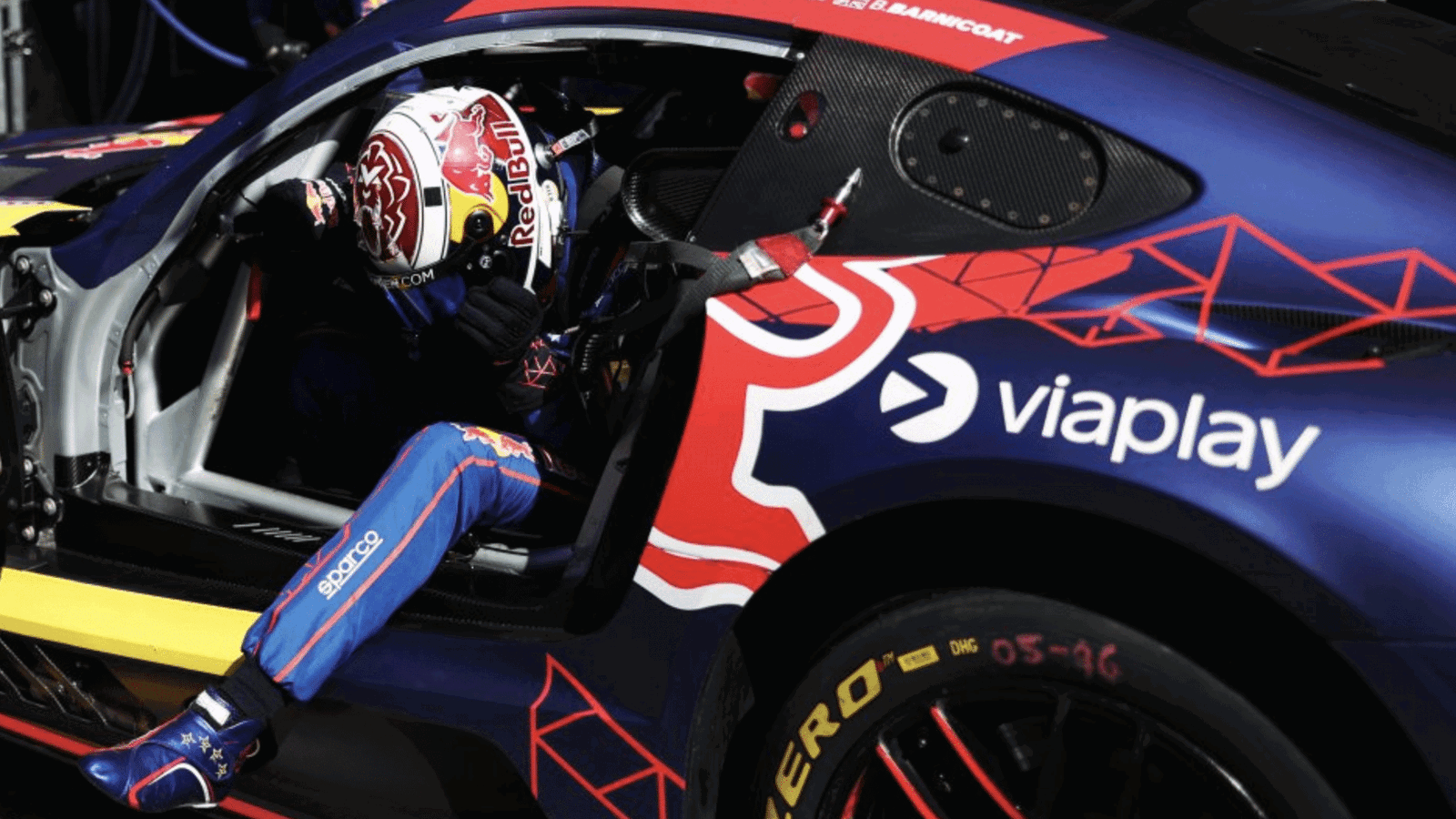 Chris Lulham has responded to a clash in GTWCE Portimao