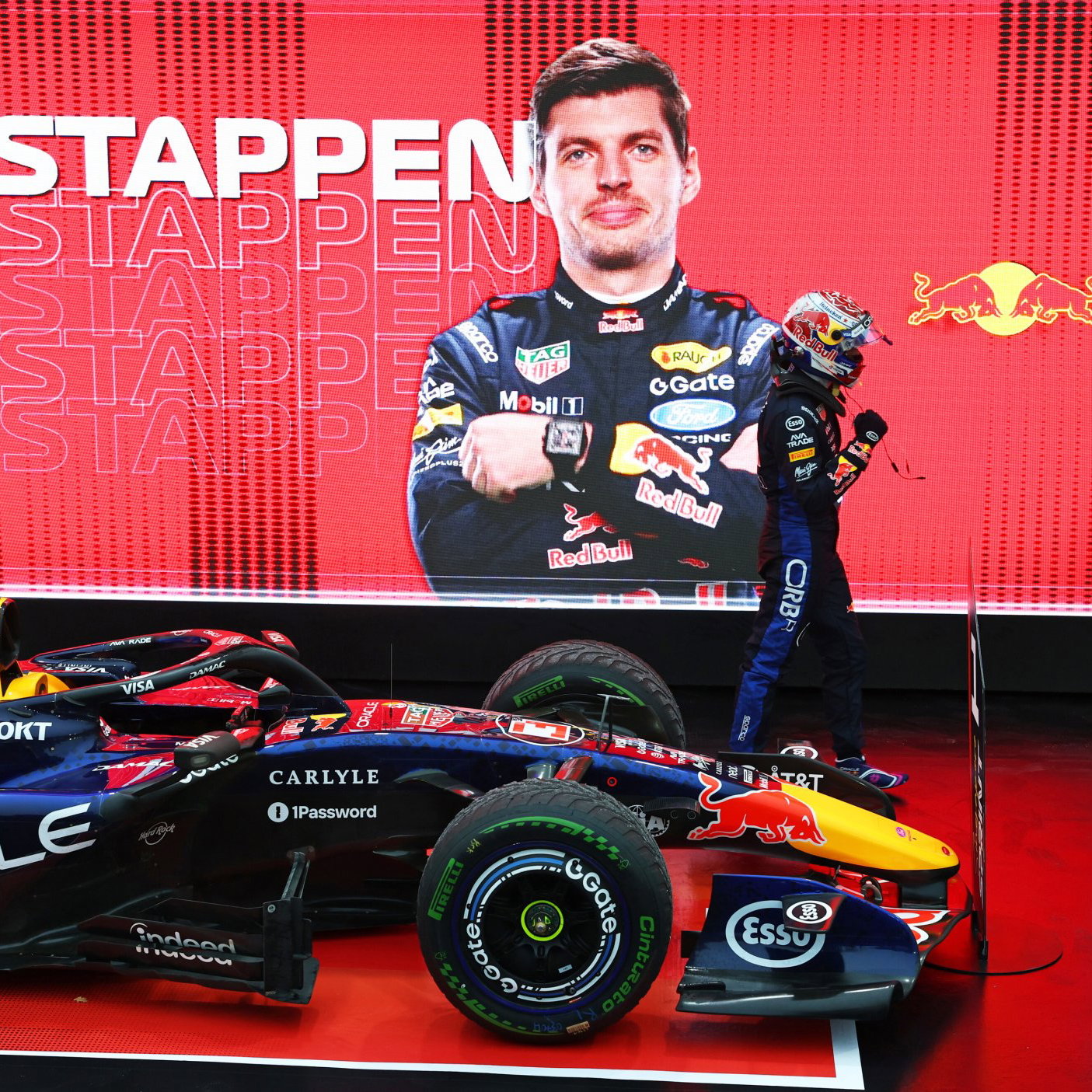 Max Verstappen celebrates his sprint race win in Singapore 