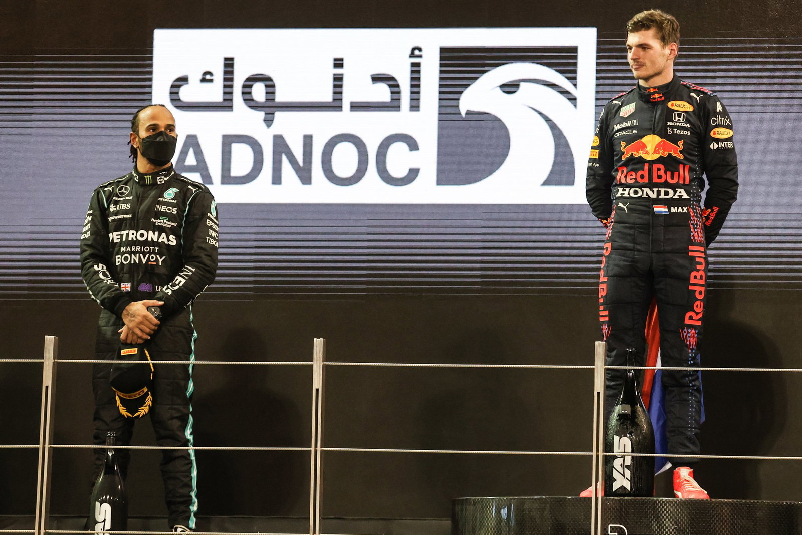 Lewis Hamilton, Max Verstappen, 2021 Abu Dhabi GP