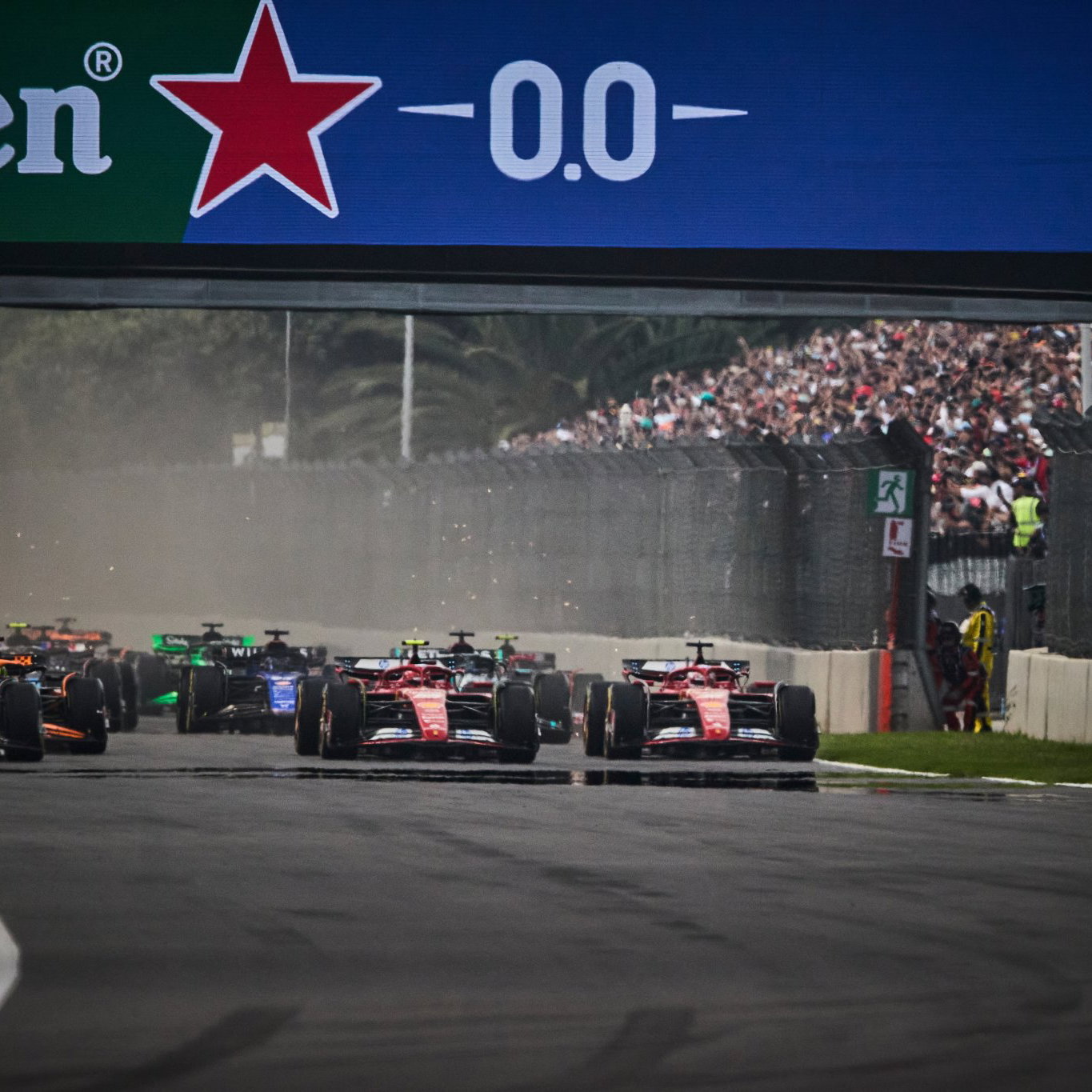 The start of the 2025 Mexico City Grand Prix