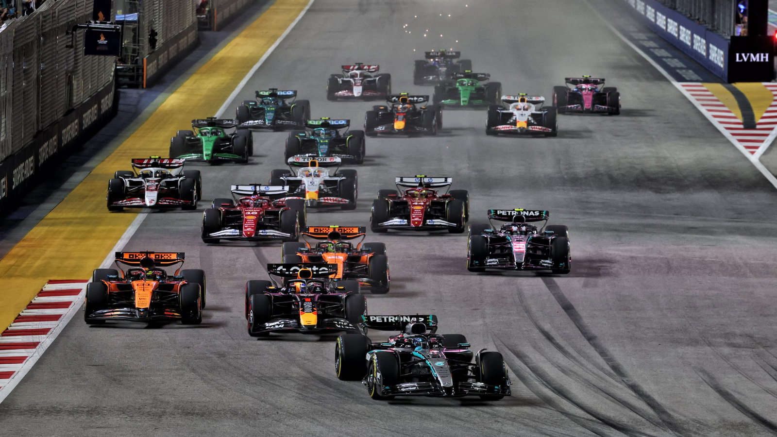 The start of the 2025 Singapore Grand Prix, won by George Russell