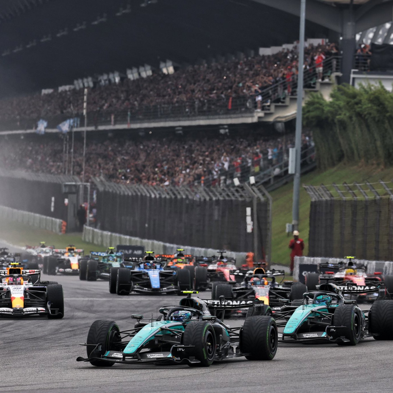 Start of the 2026 Bahrain Grand Prix in Malaysia